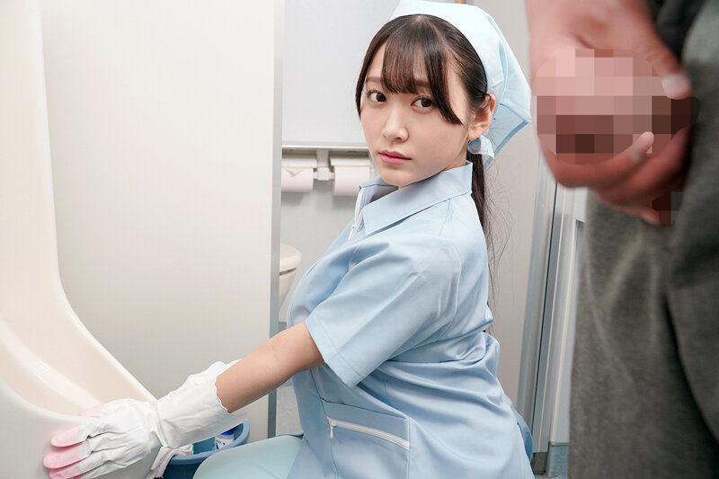 爆乳清掃員とトイレで2人きり！作業着から飛びだす凄いおっぱいに即勃起！！コソコソせんずりがバレて怒られると思ったら挑発されてヤられた